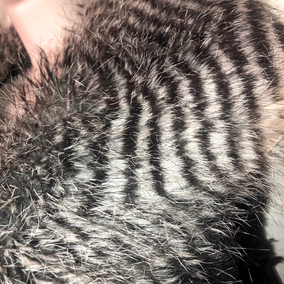 Rachel Zoe suede faux fox collar faux fur lined vest - Picture 2 of 6